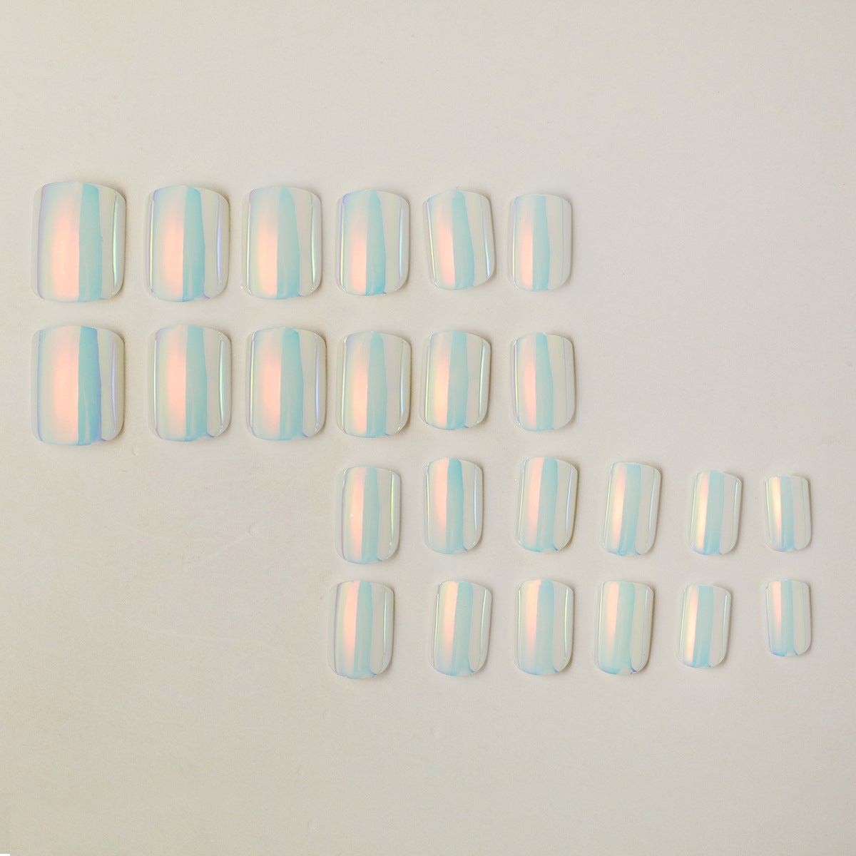 Iridescent Nail Tips Brehn