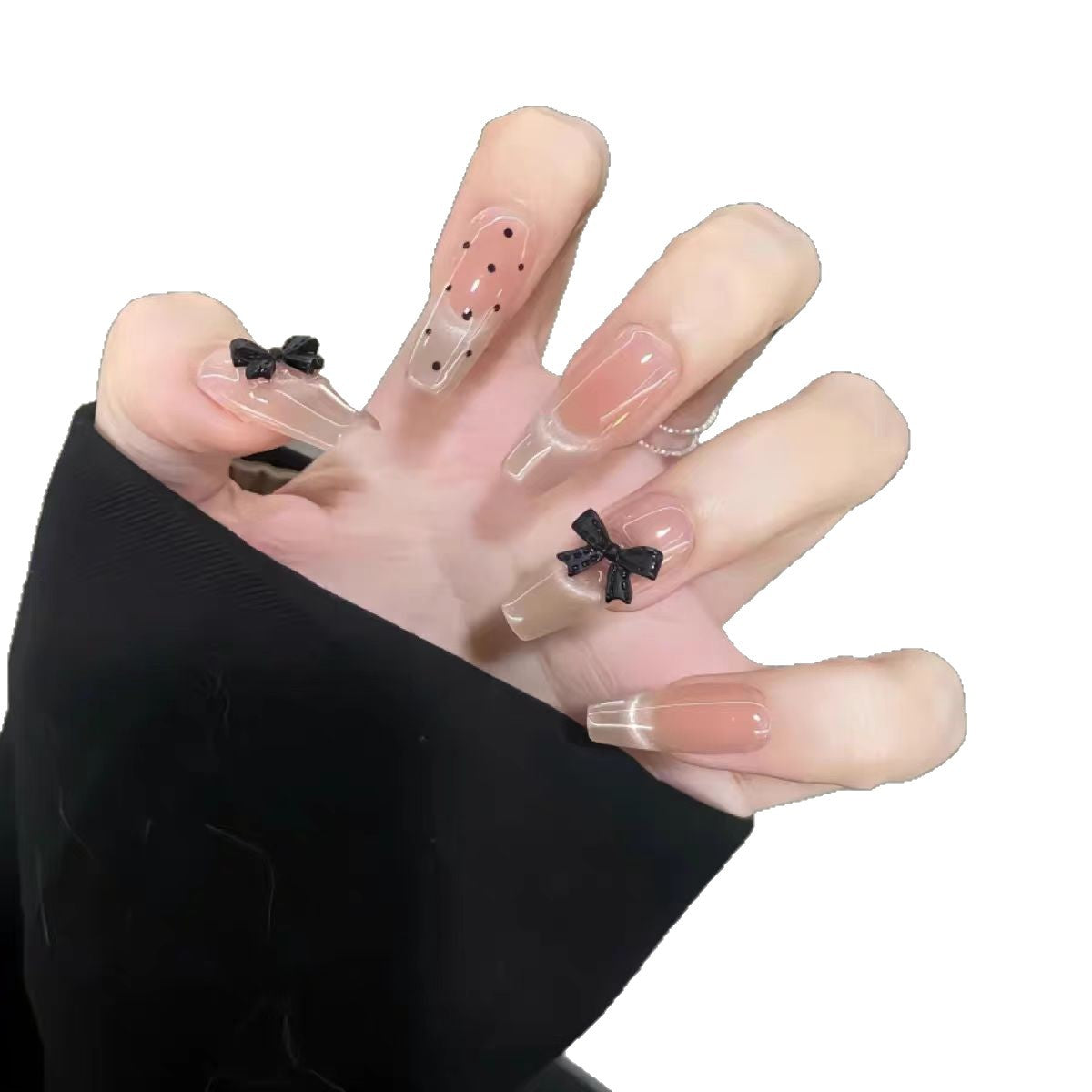 Dekorativer Press-On Nagelset mit einzigartigen Schleifenakzenten Brehn