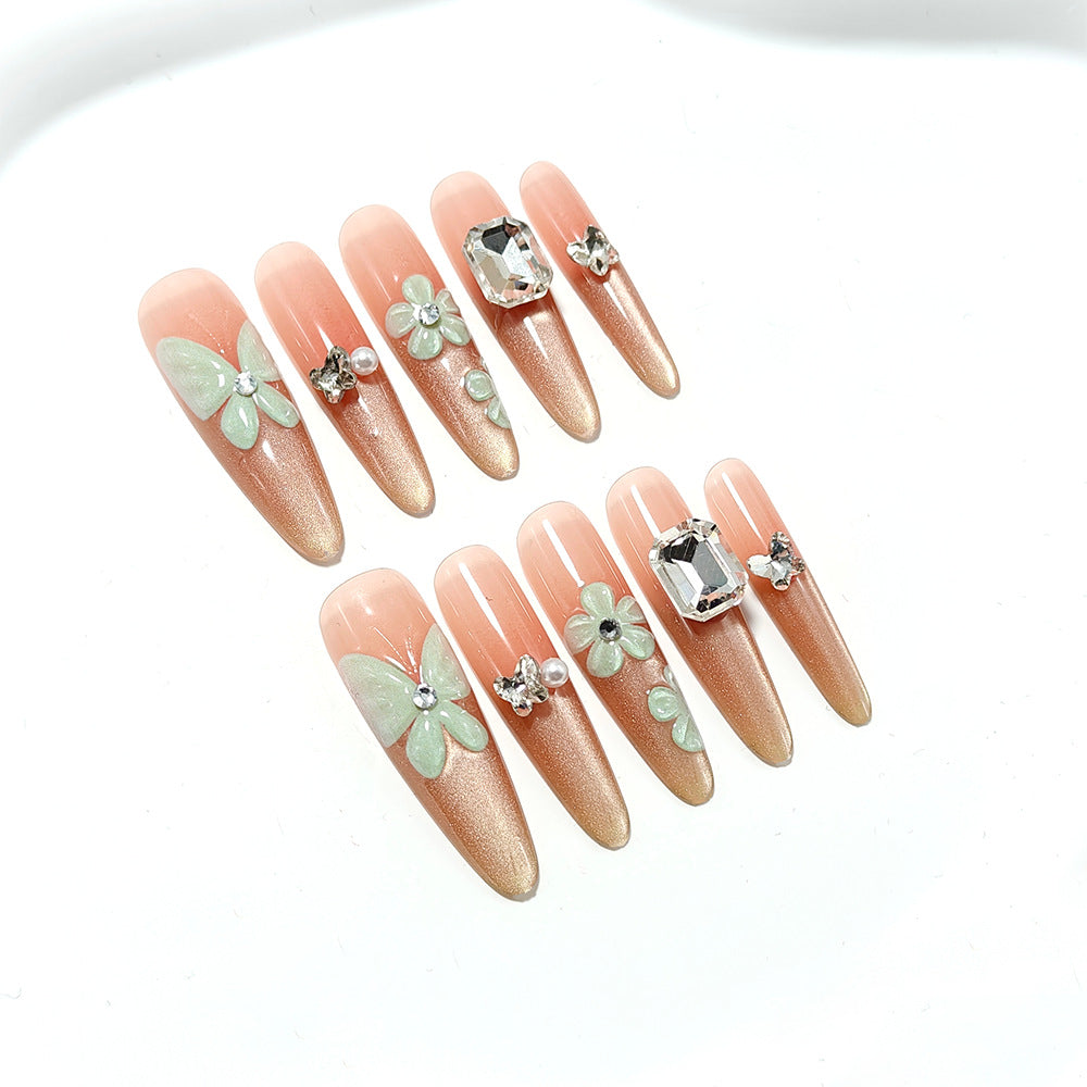Kunstvolle Nail Art Design Brehn