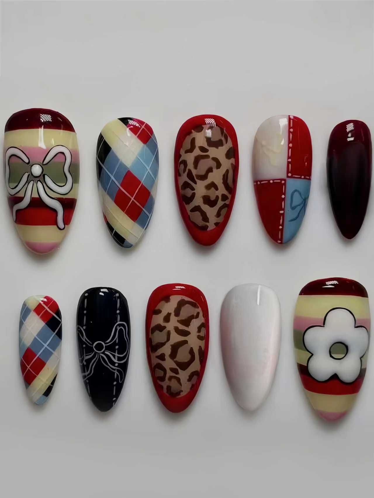 Künstlerische Nagelkunst Brehn