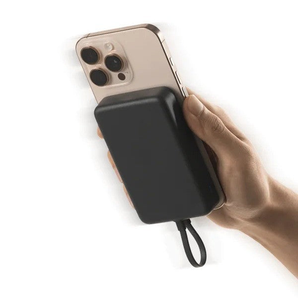 Magnetische drahtlose Powerbank mit magnetischer Ausrichtung und USB-C-Durchgang Brehn