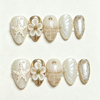 Kunstnagelset mit maritimen Motiven Brehn