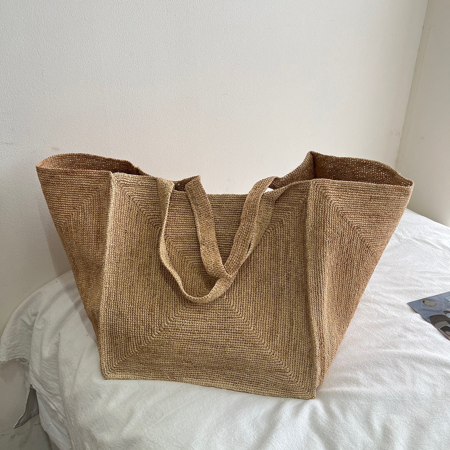 Handgefertigte Stroh-Tasche mit Stilvollem Design Brehn