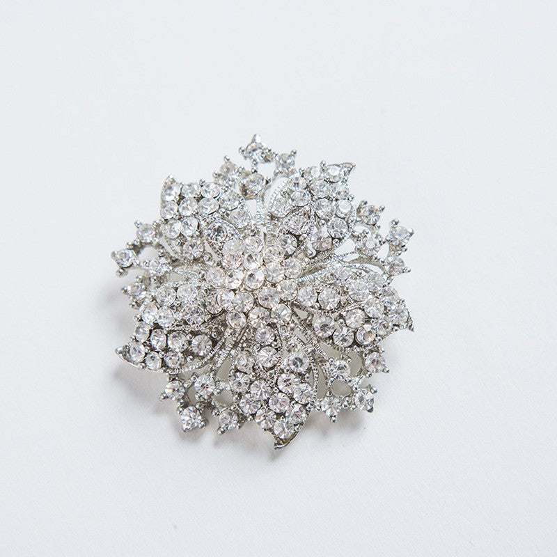 Glamouröse Brosche mit Kristallen Brehn