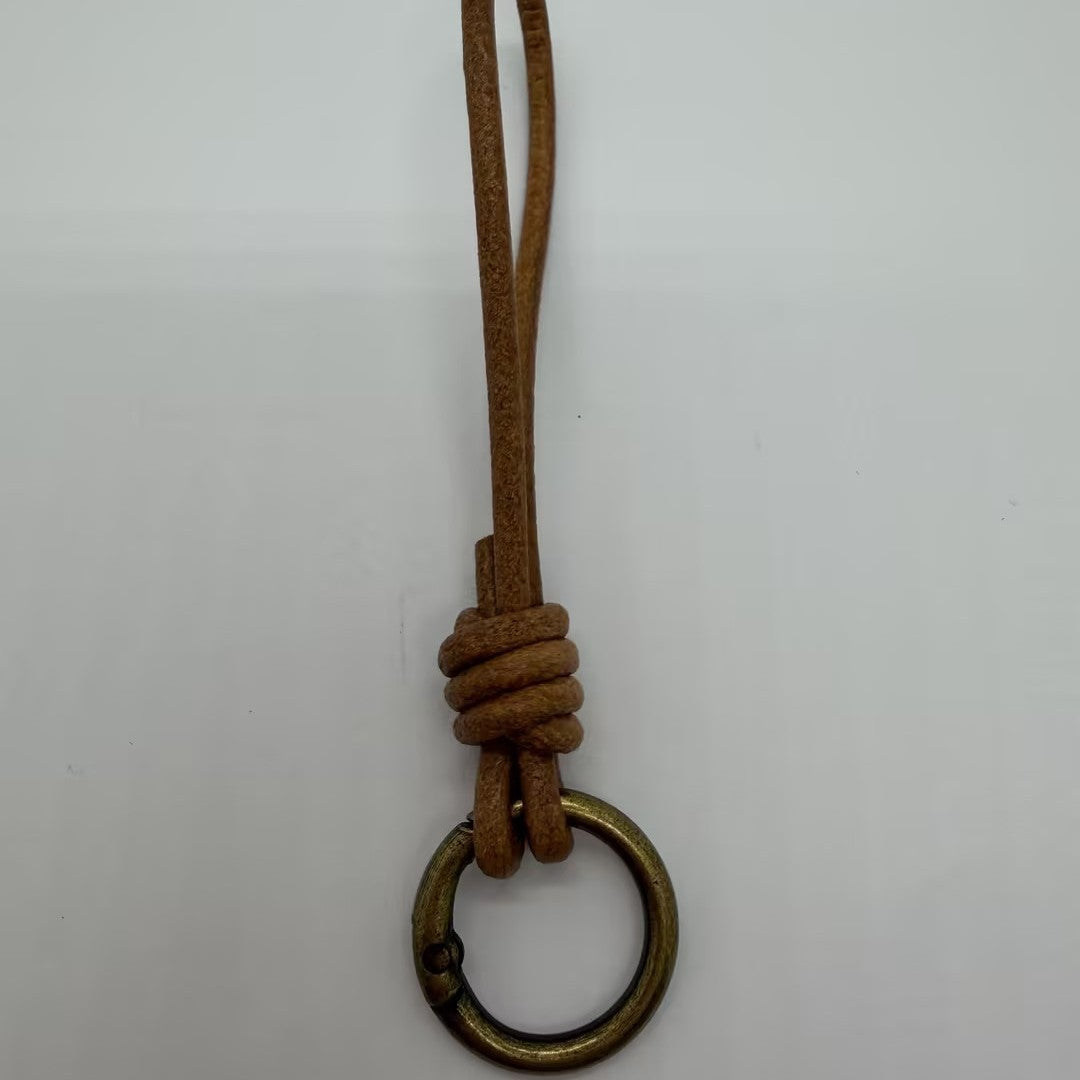 Handgemachter Leder-Schlüsselanhänger Brehn