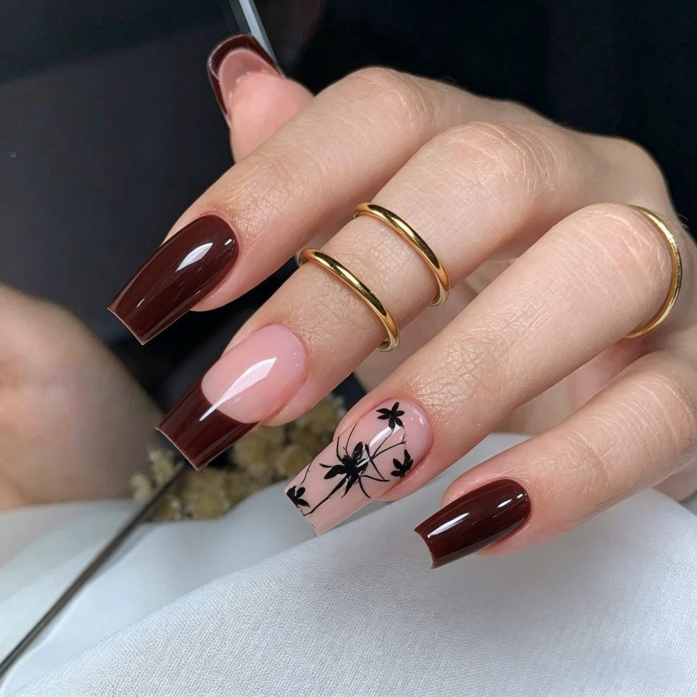 Kunstnägel Im Eleganten Design mit Blumenmotiv und Glanz Brehn
