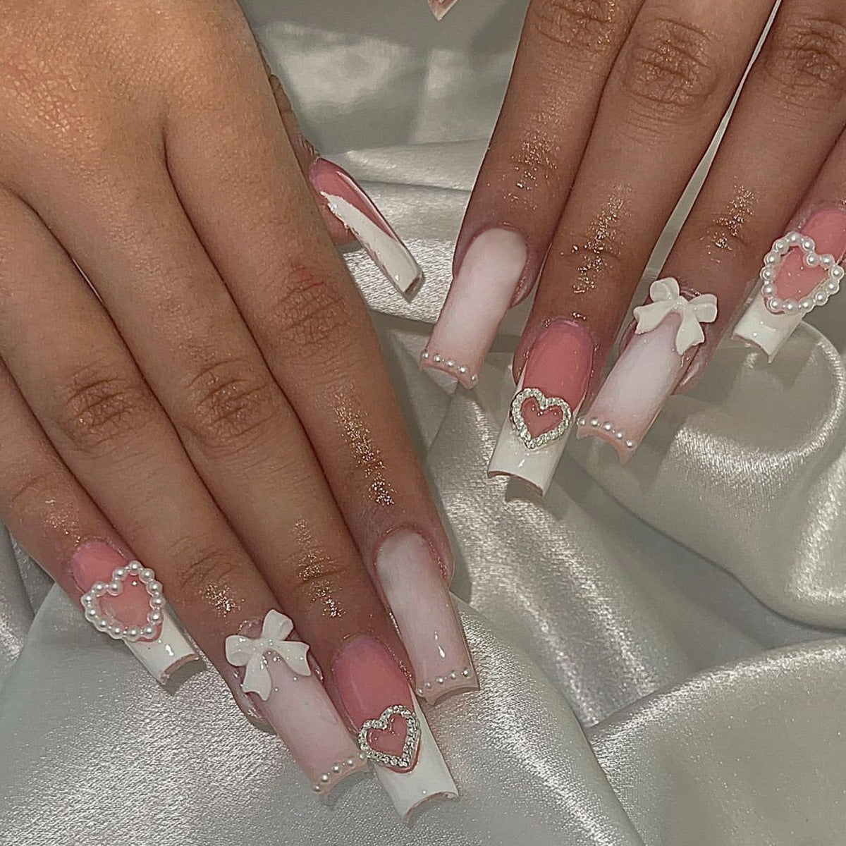 Dekorative 3D Herz und Schleife Nagelkunst Brehn