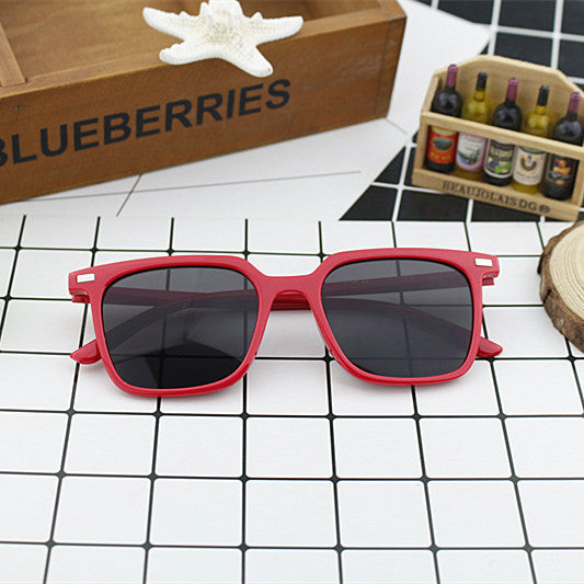 Damen moderne quadratische Sonnenbrille mit minimalistischer Rahmenstruktur Brehn