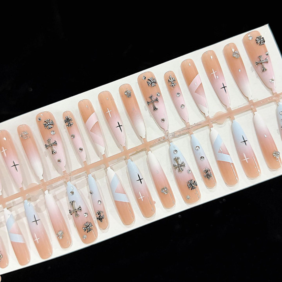 Dekoratives Press-On Nageldesign Set Brehn