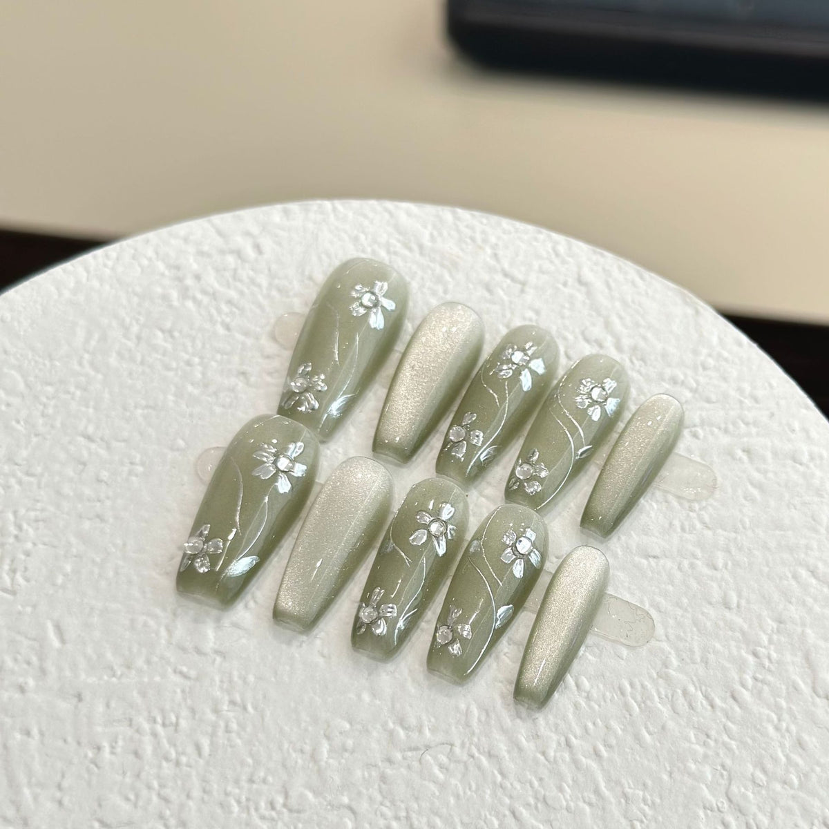 Blumenmuster Press-On Nail Set