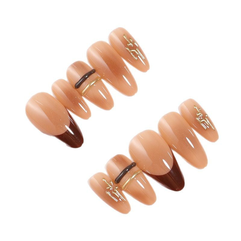 Elegante Ombre Press-On Nagelspitzen mit metallischen Akzenten Brehn