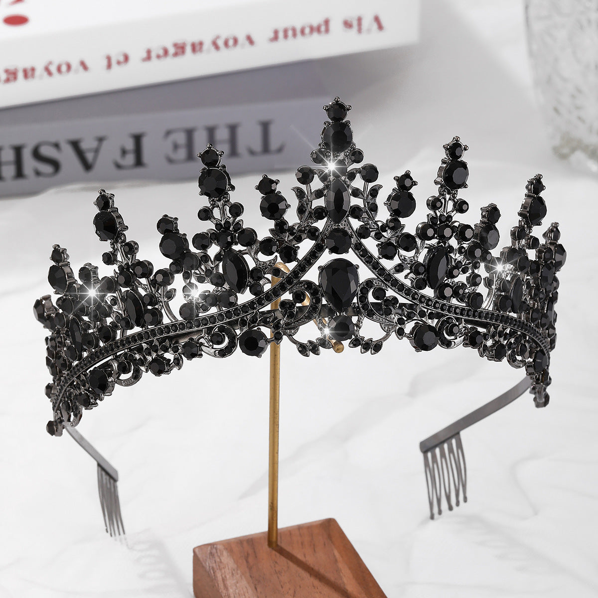 Damen Opulente Tiara mit schwarzem Kristallbesatz Brehn