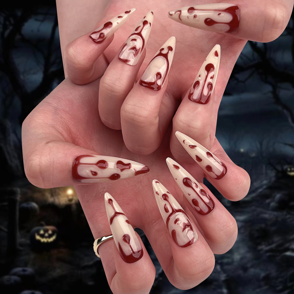 Kunstvolle Halloween-Gel-Nägel im blutigen Design Brehn
