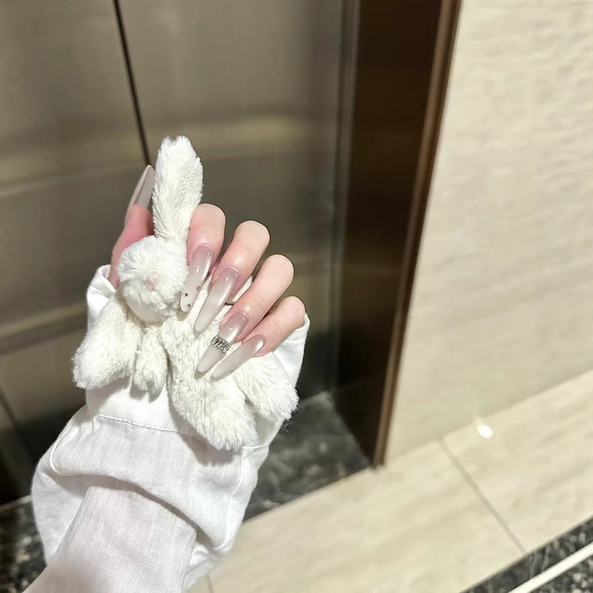 Elegante Stiletto-Nagelerweiterungen