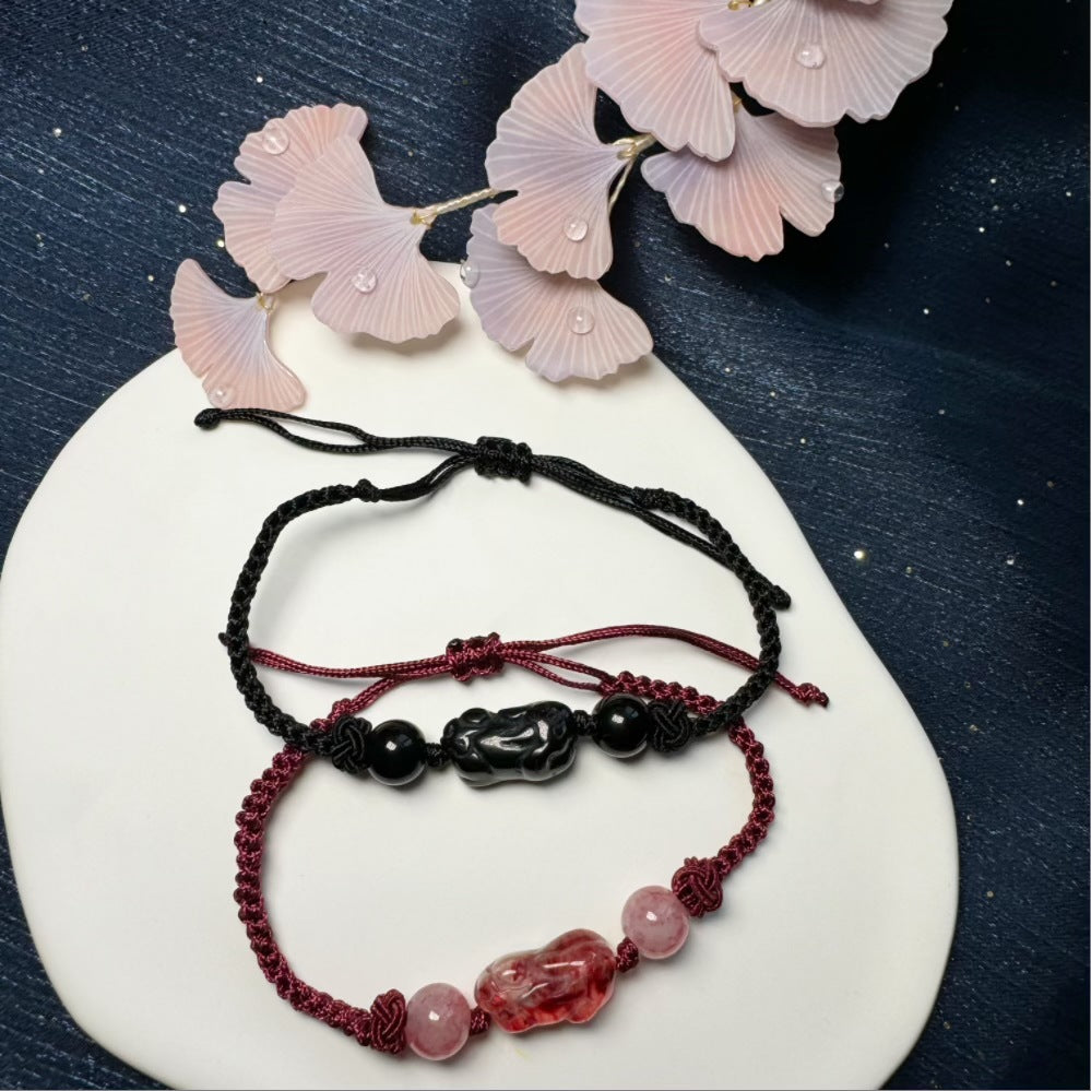 Adjustable Macrame Schutz Charm Armband Brehn