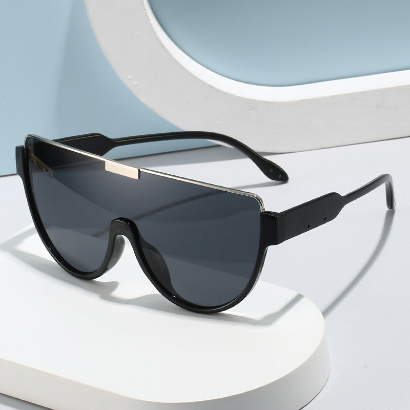 Damen Modische Sport-Sonnenbrille im futuristischen Design Brehn