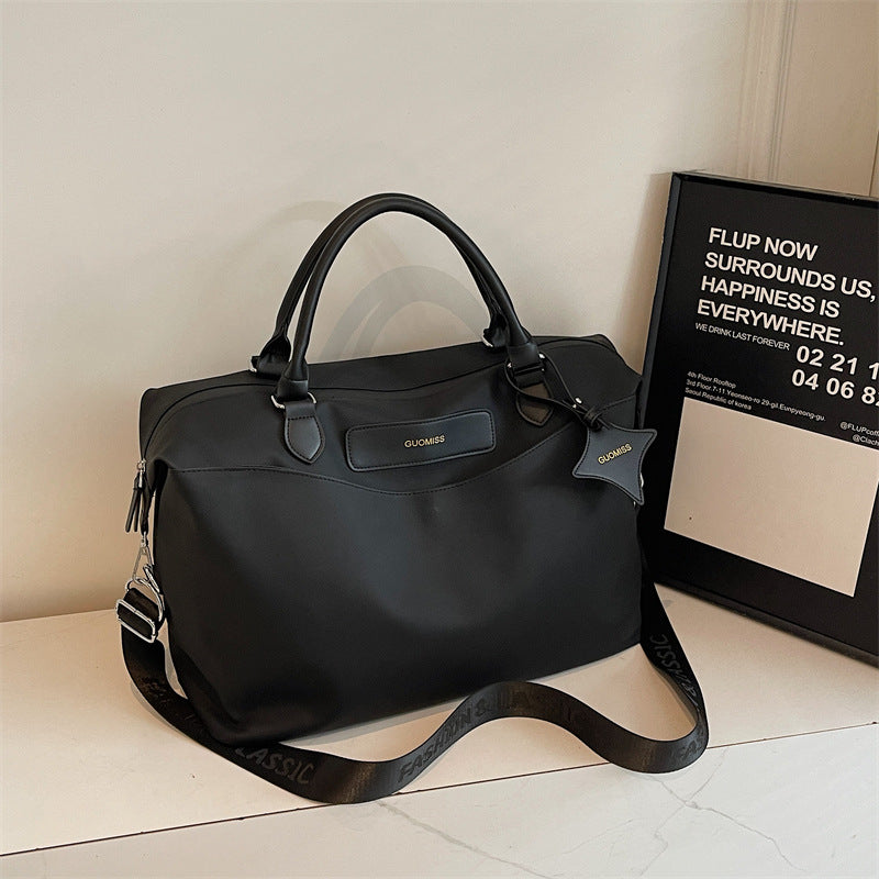 Elegante Reisetasche Mit Praktischen Fächern Brehn