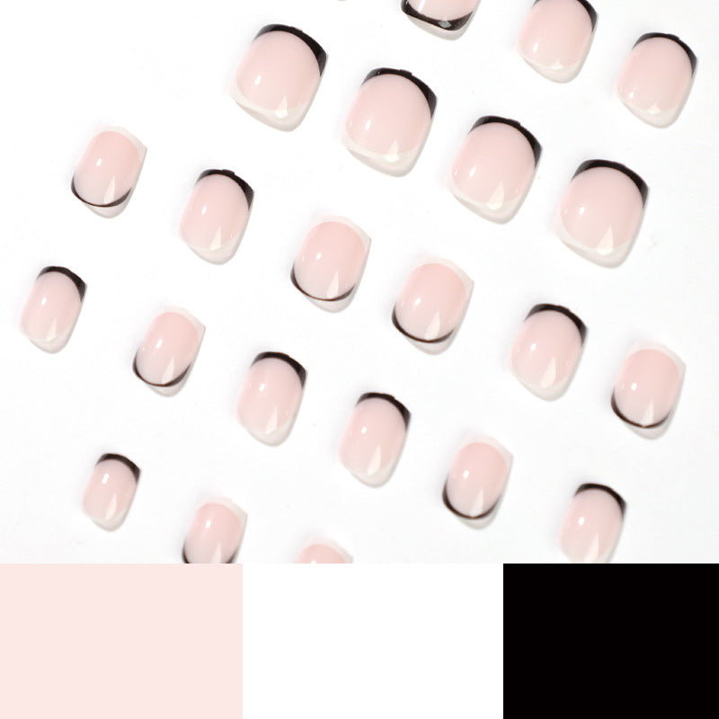 Kunstvolle Nagelkunst mit eleganten French-Spitzen Brehn