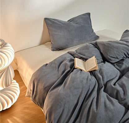 Plüsch-Bettwäsche-Set mit Samtoberfläche und thermoregulierender Füllung