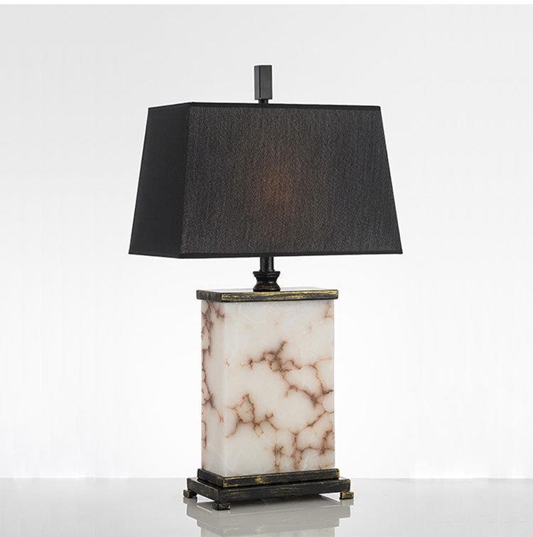Zeitgenössische Marmor- und Stofftischlampe