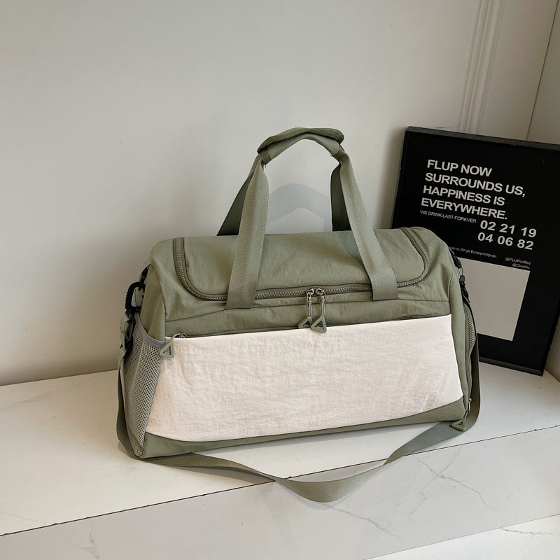 Sportliche Reisetasche mit Stabilen Tragegriffen Brehn