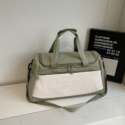 Sportliche Reisetasche mit Stabilen Tragegriffen Brehn