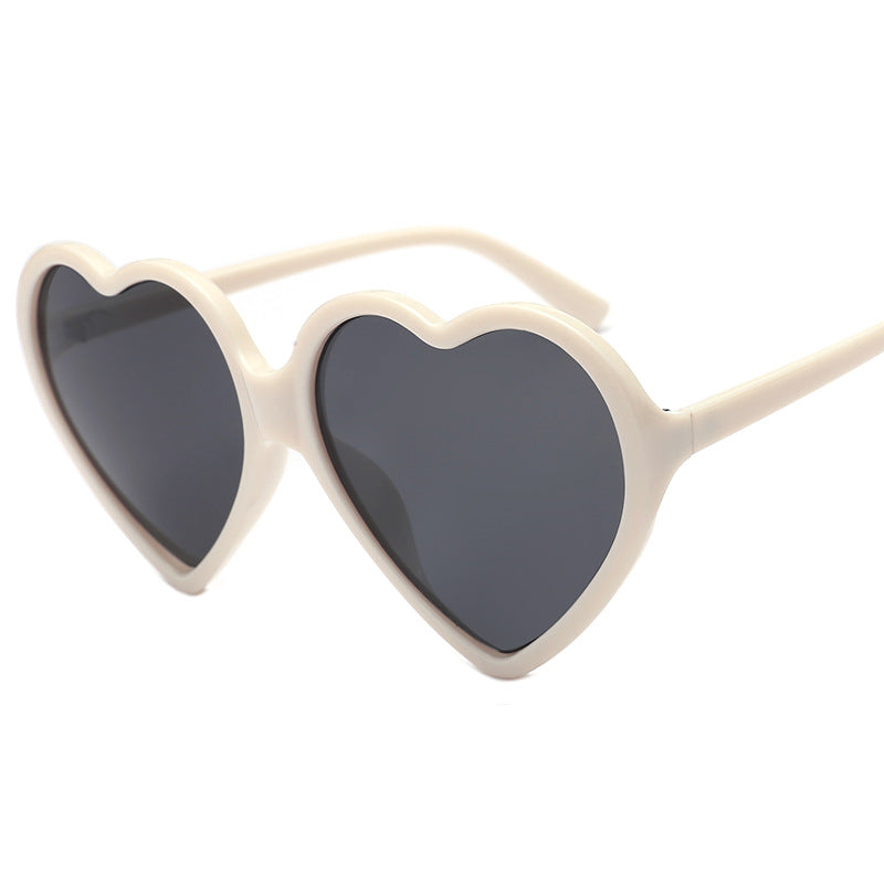 Damen Herzförmige Sonnenbrille mit stylishem Rahmen Brehn