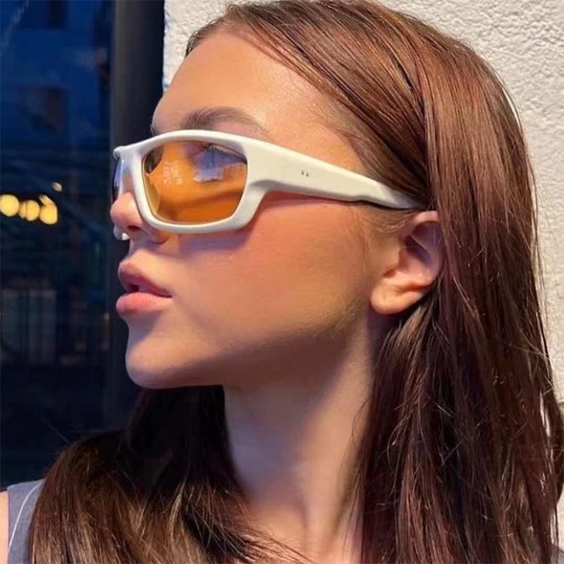 Damen Sportliche Sonnenbrille mit robustem Rahmen und polarisierten Gläsern Brehn