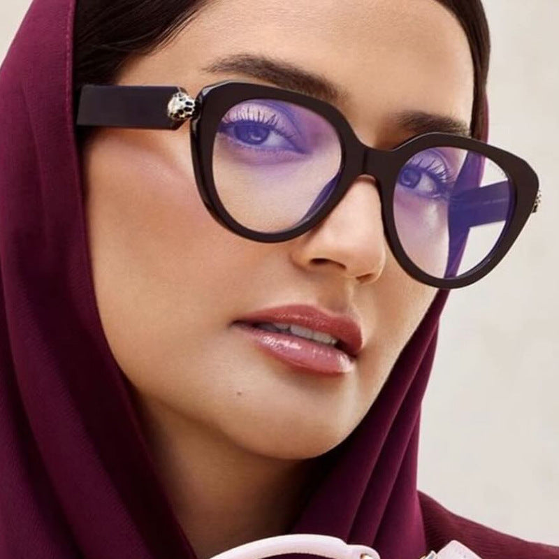Damen Cat-Eye Sonnenbrille mit goldenen Akzenten und schützendem UV-Filter Brehn
