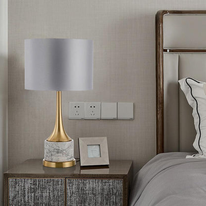 Moderne anspruchsvolle Tischlampe