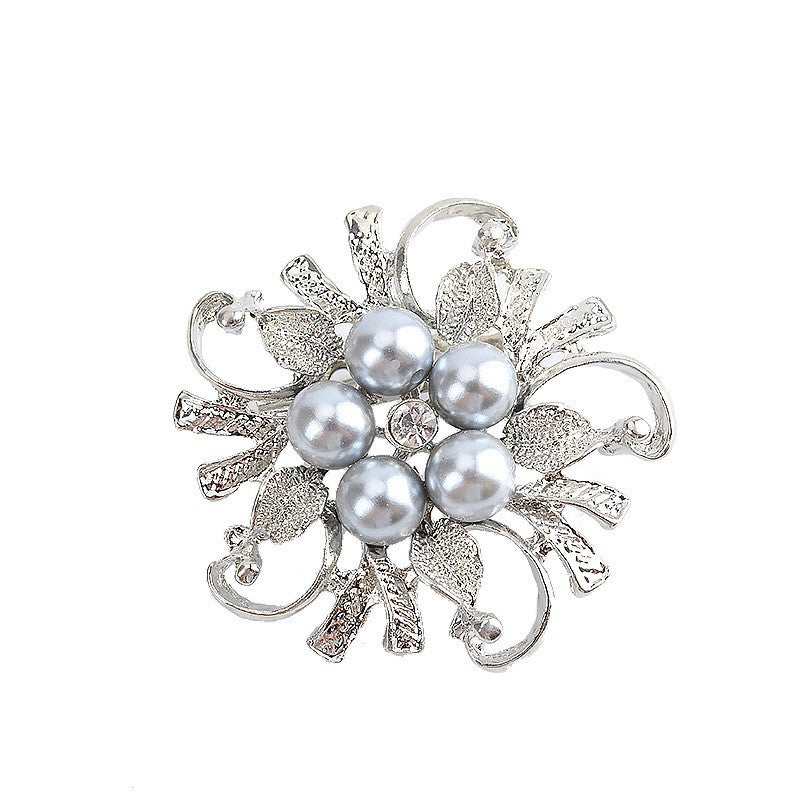 Glamouröse Brosche mit Perlenset Brehn