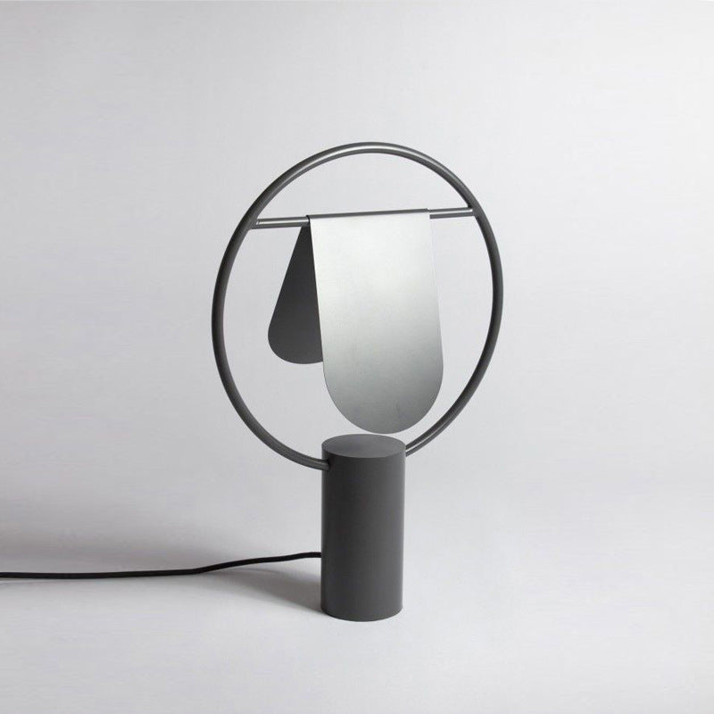 Abstrakte Tischlampe