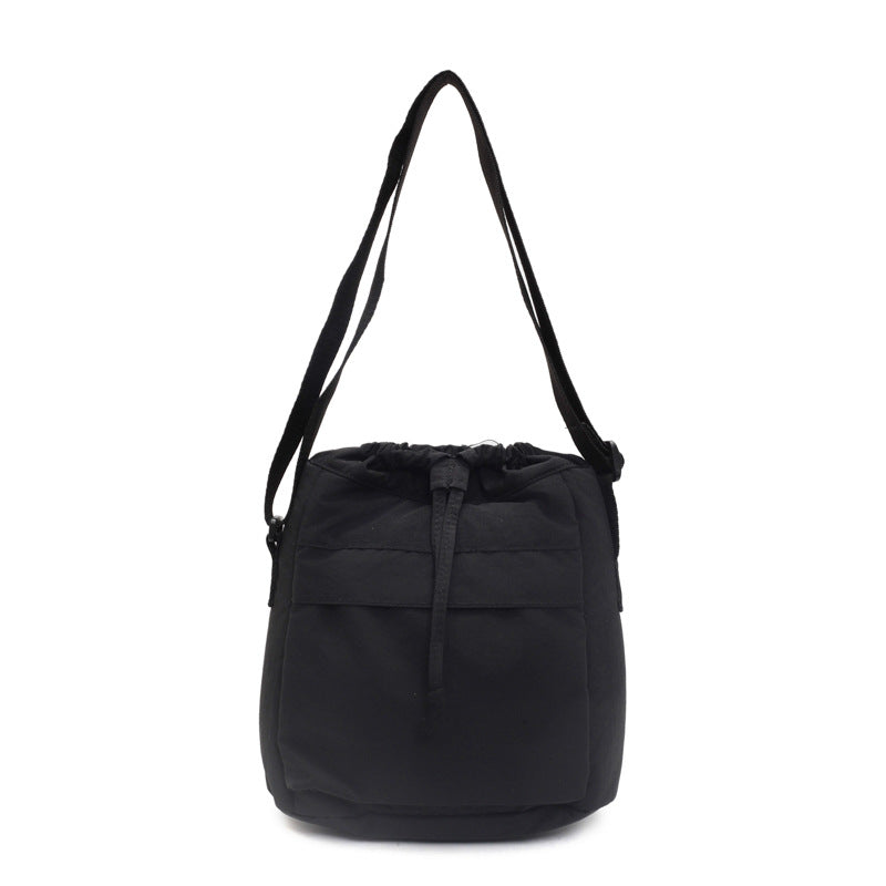 Lässige Kordelzug-Eimer-Tasche Brehn