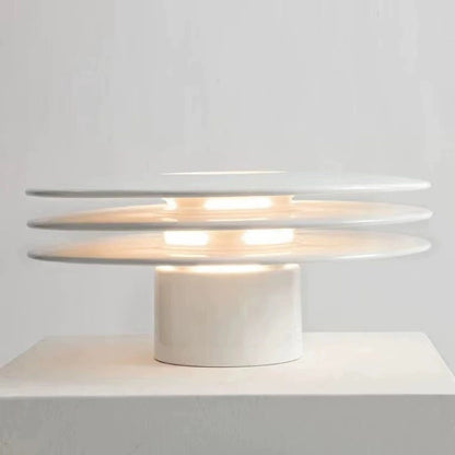 Moderne Tischlampe mit einstellbaren Licht-Einstellungen