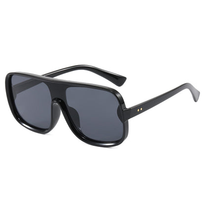 Damen modische Oversized-Sonnenbrille im futuristischen Design Brehn