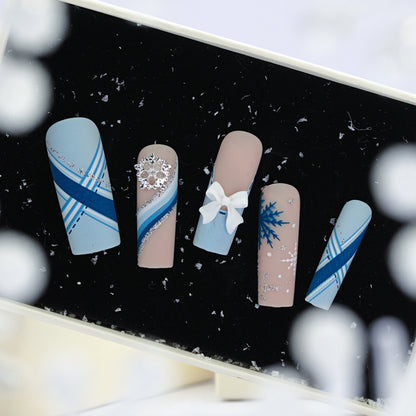Premium Nagelverlängerungen mit luxuriösem Winterdesign Brehn