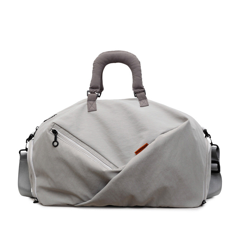 Sportliche Reisetasche Mit Innovativem Design Brehn