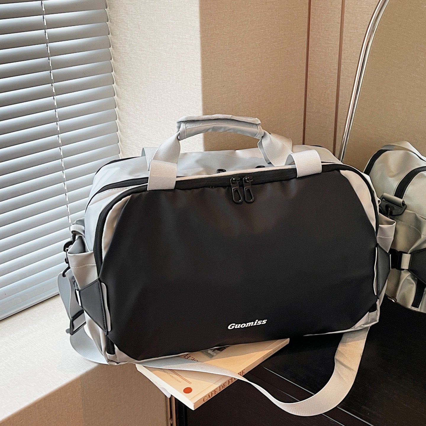 Vielseitige wasserabweisende Reisetasche Brehn