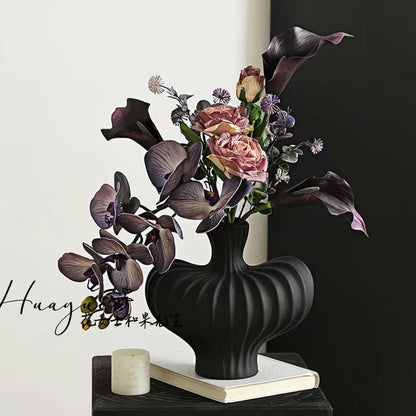 Lebensechte Blumensträuß-Anordnung