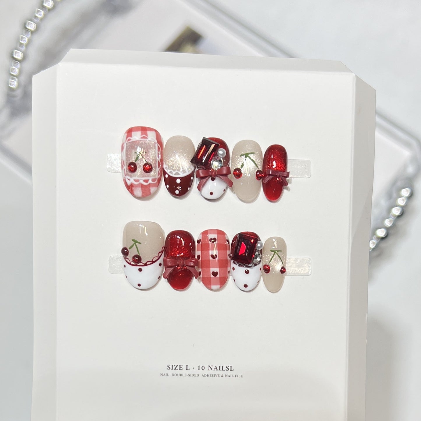 Glitzerndes Press-On Nagelkunst-Set mit Schneeflocken-Design Brehn