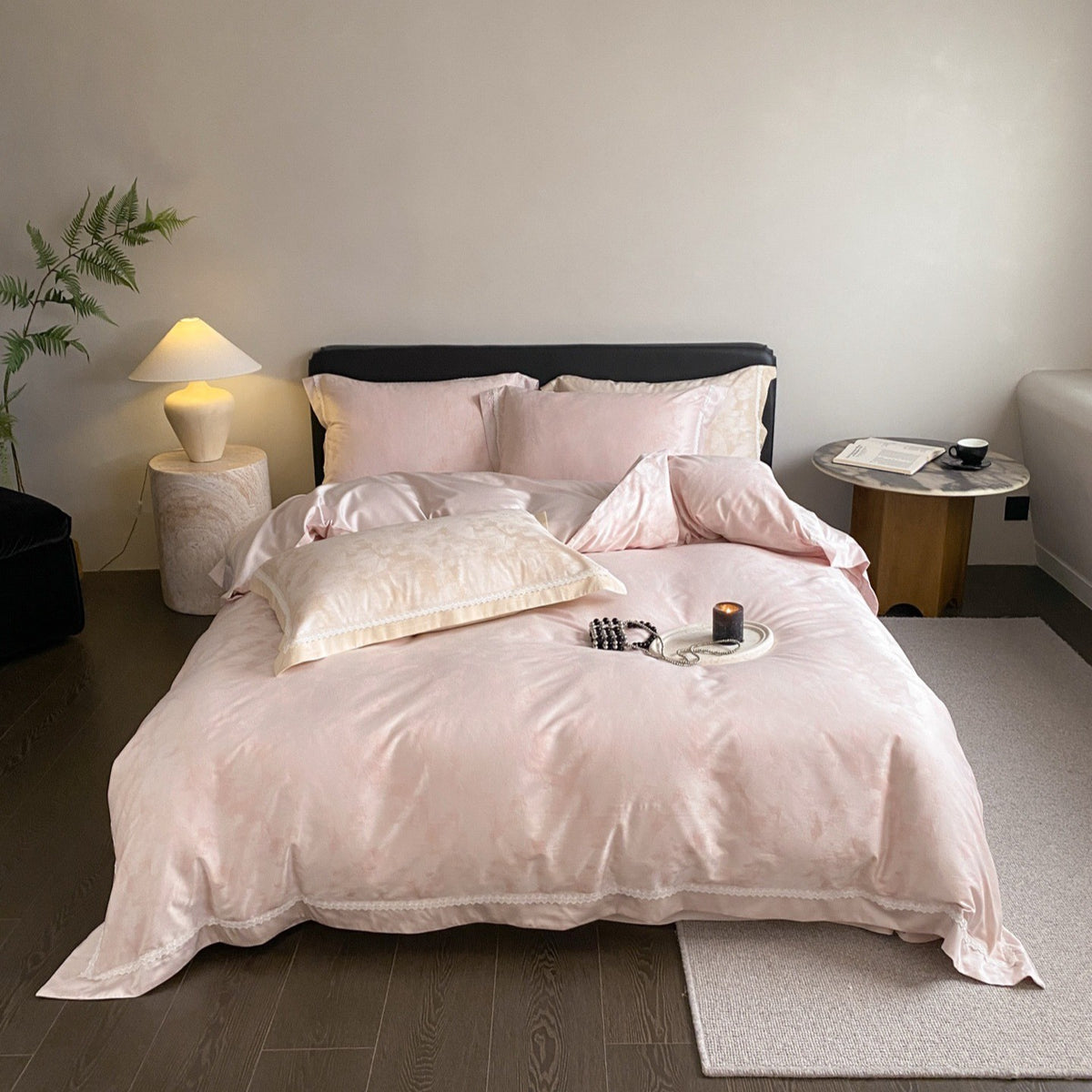 Luxuriöser Satin-Jacquard Bettbezug Set mit Spitzenbesatz Kissenbezügen