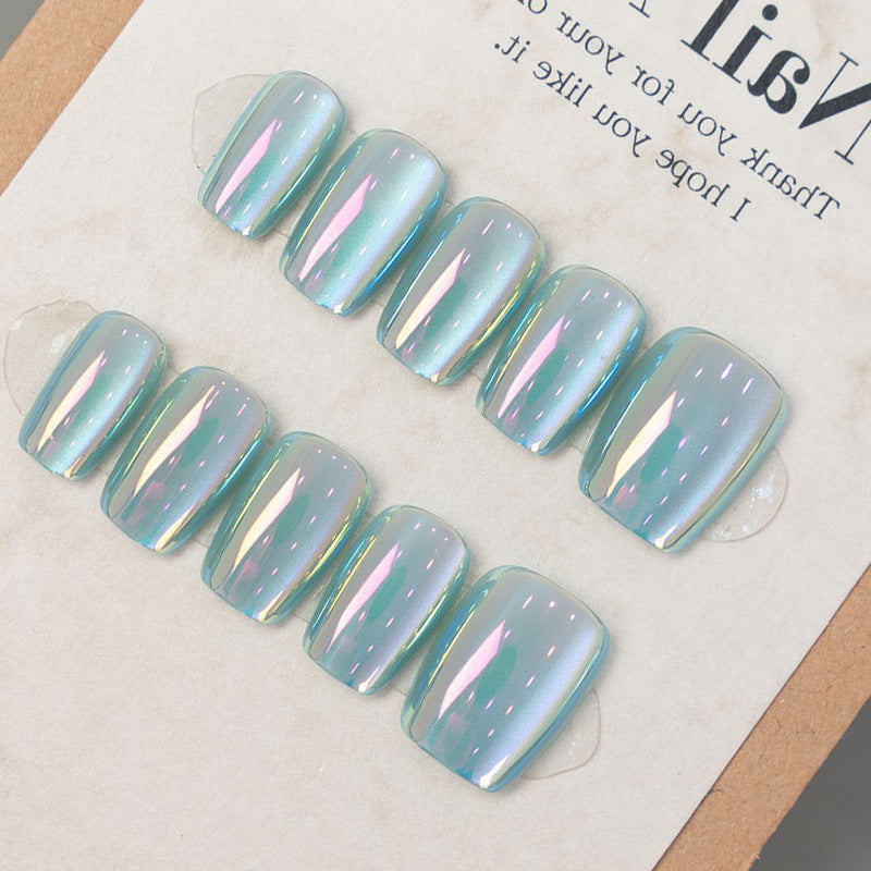 Stylisches Press-On-Nagelset mit schillerndem Finish Brehn