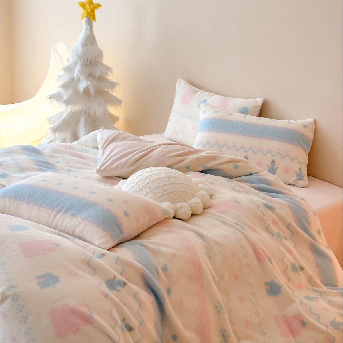 Mikrofaser-Fleece-Bettwäscheset mit Wendefunktion und winterlichem Norweger- & Schafmotiv