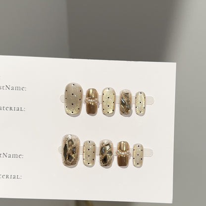 Luxuriöses dekoratives Press-On-Nagelset