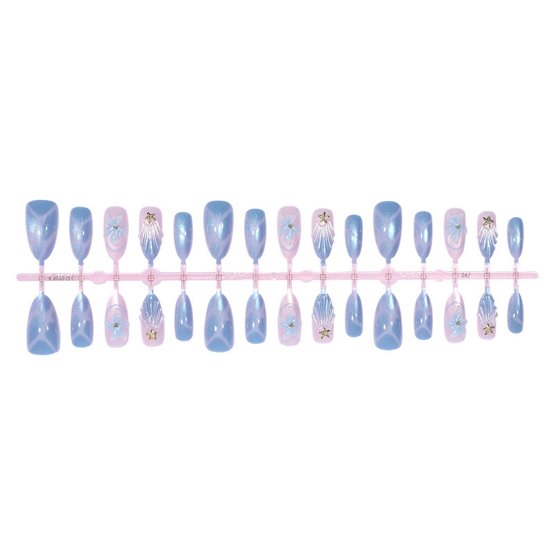 Künstlerisches Press-On-Nagelset mit irideszenten Muschel-Akzenten Brehn
