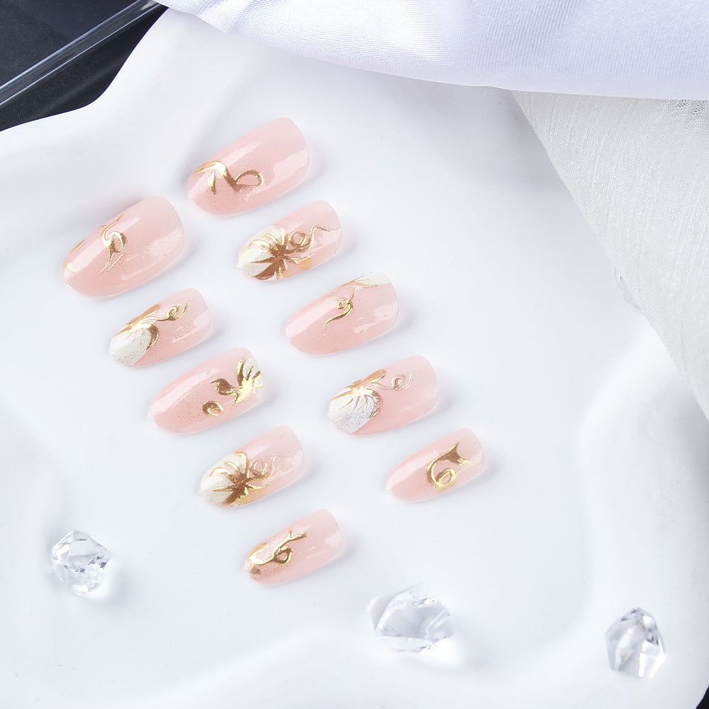 Elegantes Florales Nageldesign Brehn