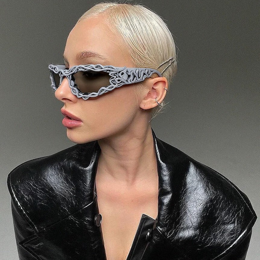 Damen extravagante Design-Sonnenbrille mit kreativem strukturierter Rahmen Brehn