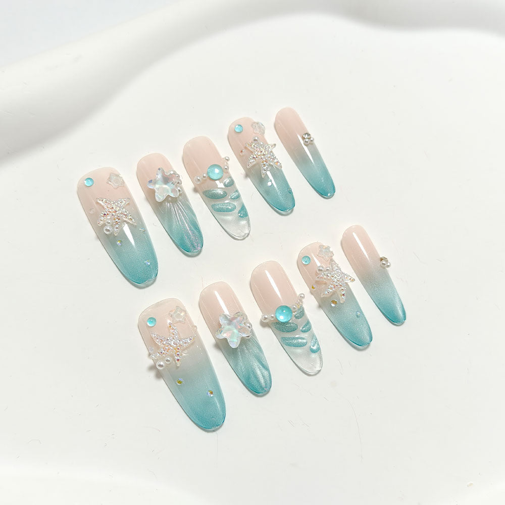 Kunstnägel mit Glitzerndem Sommerdesign Brehn