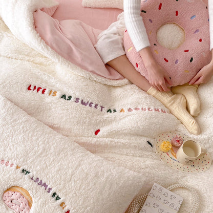 Kuschelige Teddy-Fleece-Bettwäschegarnitur mit Donut-Stickerei
