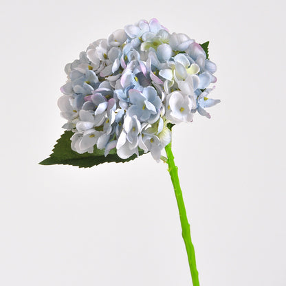 Elegante Kunsthortensienstängel